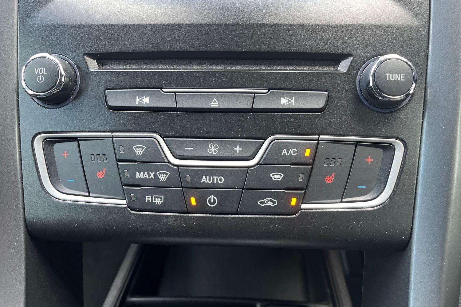 Ford MONDEO Photo 27