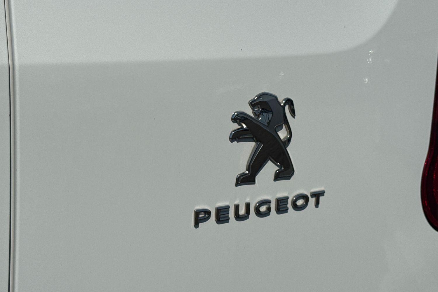 Peugeot PARTNER Photo 19