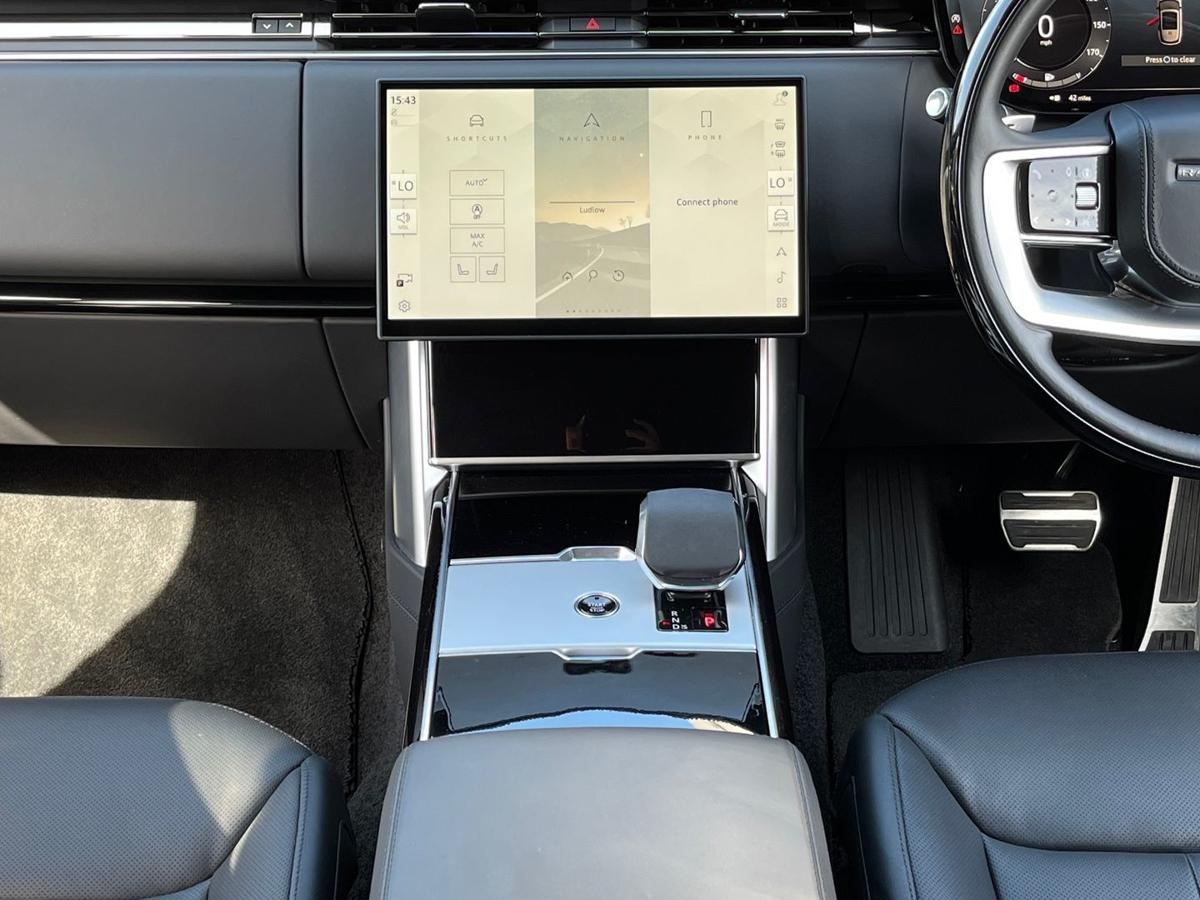 Land Rover Range Rover Photo autoimg-8de78fd65706dfbbc7d7f958963f7fab148da9b9.jpg
