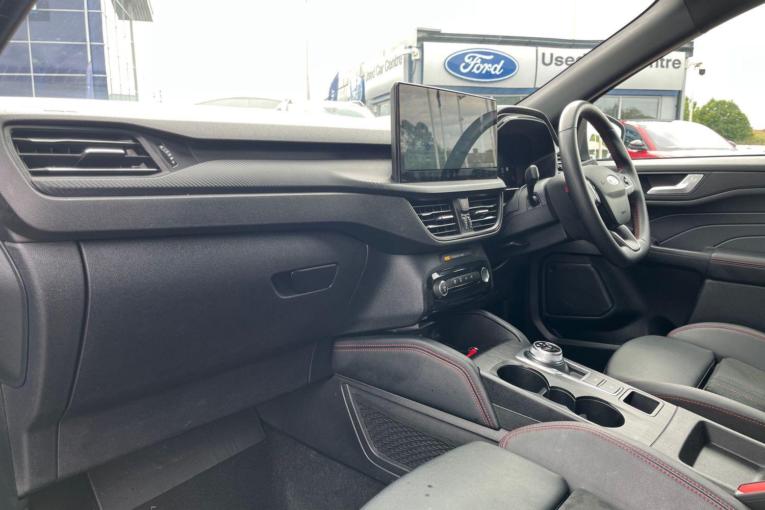 Ford KUGA Photo 17