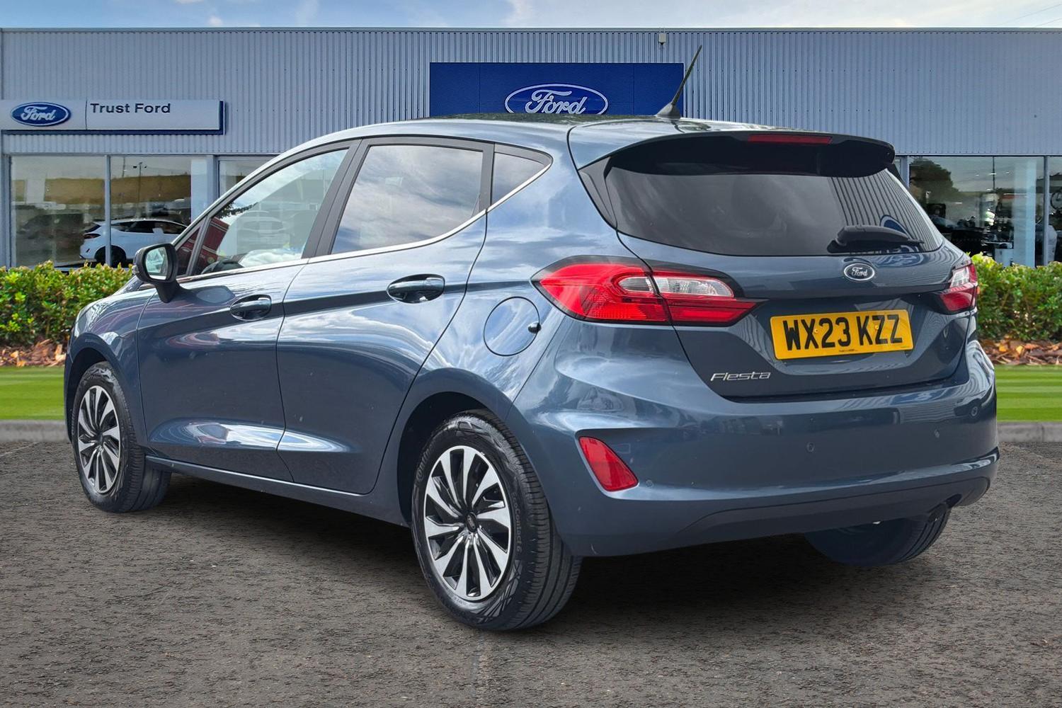 Ford FIESTA Photo 1