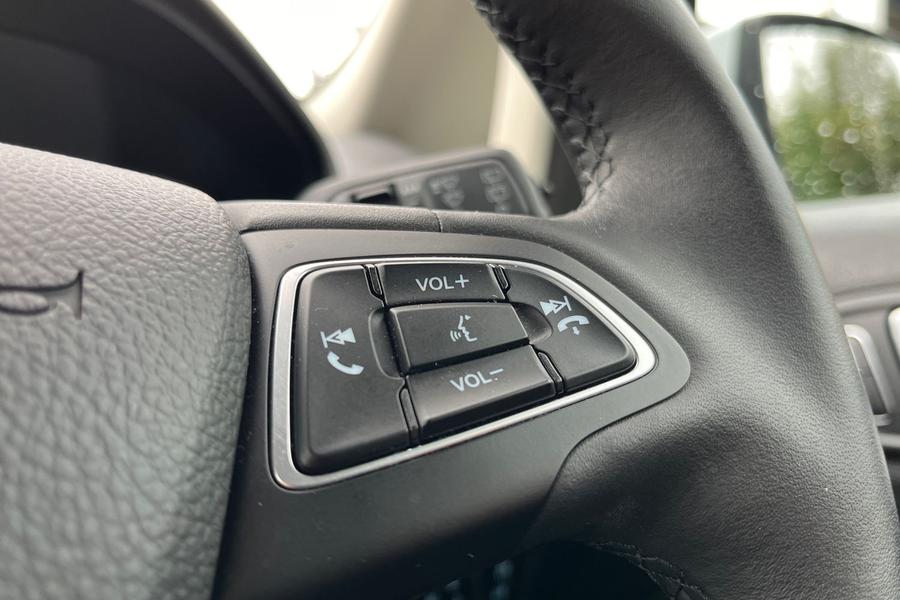 Ford ECOSPORT Photo autoimg-8defa26616bdb5fa576f11cd6973e9b088d75b7d.jpg