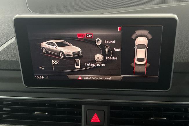 Audi RS5 Photo 21