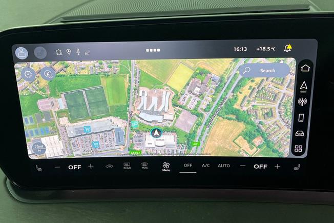 AUDI Q3 Photo 14