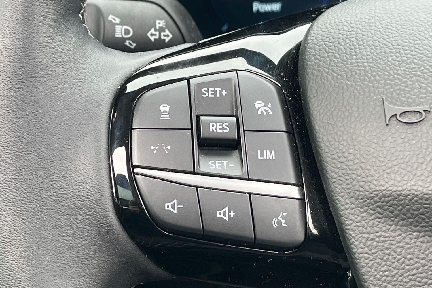 Ford KUGA Photo 35