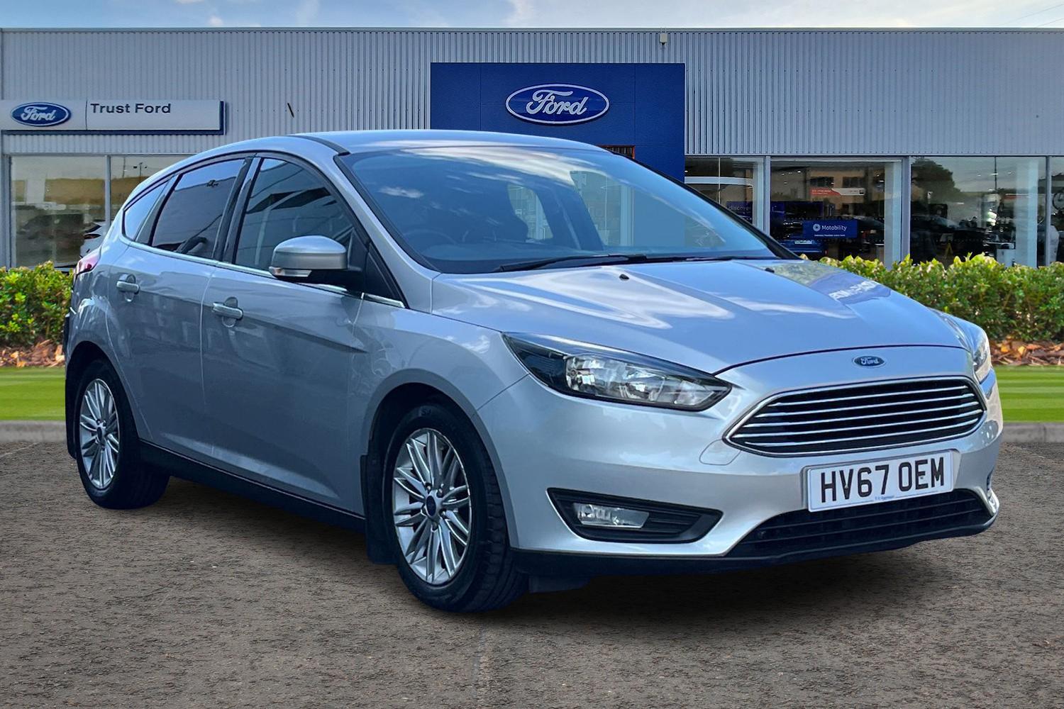 Ford FOCUS Photo 0