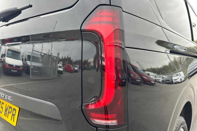 VOLKSWAGEN e-Transporter Photo 18