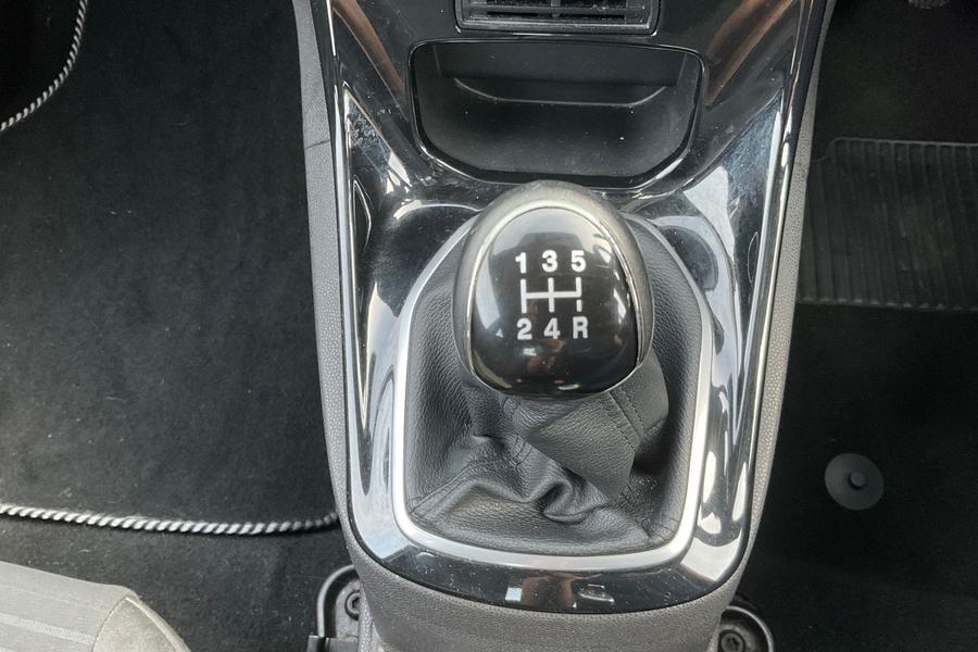 Ford FIESTA Photo autoimg-8df9c18ec4cdd7e453b7409cbf0cd7d013533b35.jpg