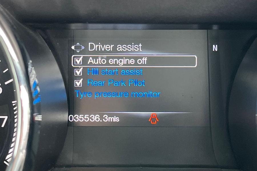 Ford MUSTANG Photo autoimg-8dfc6ff14ae28d1dd0a3cac9c404cae4970cedbe.jpg