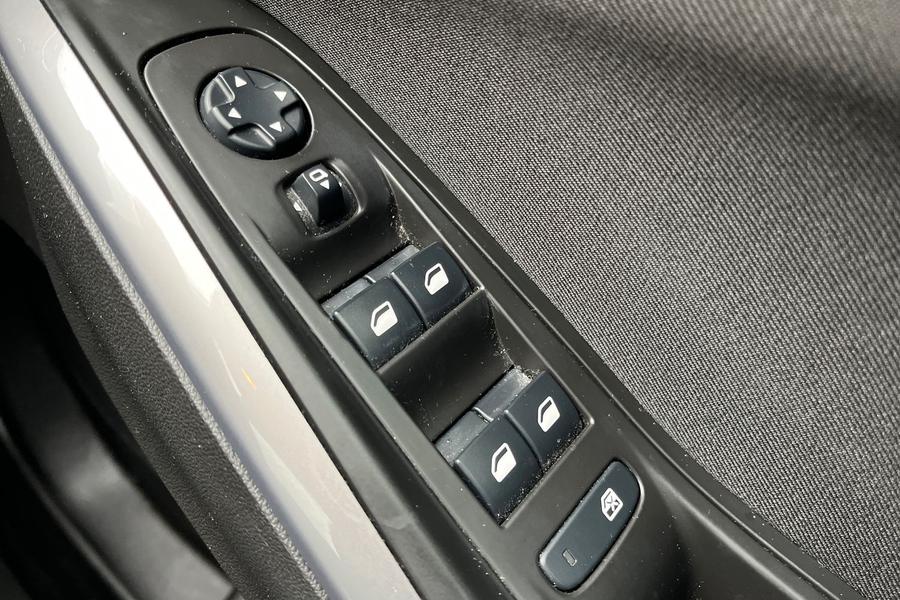 Vauxhall GRANDLAND X Photo autoimg-8dfcb59c369689c3166912b76e817c640e0963a0.jpg