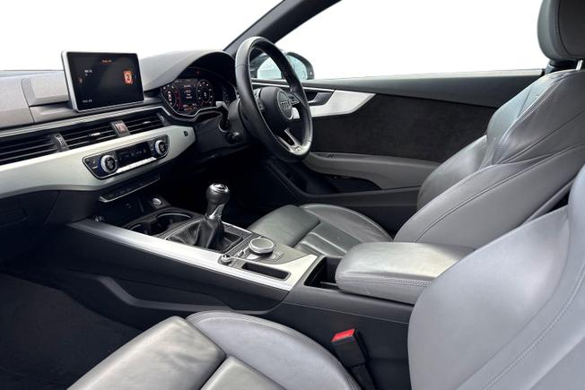 AUDI A5 Photo 2