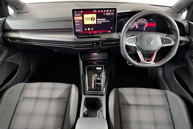 VOLKSWAGEN Golf Photo 10