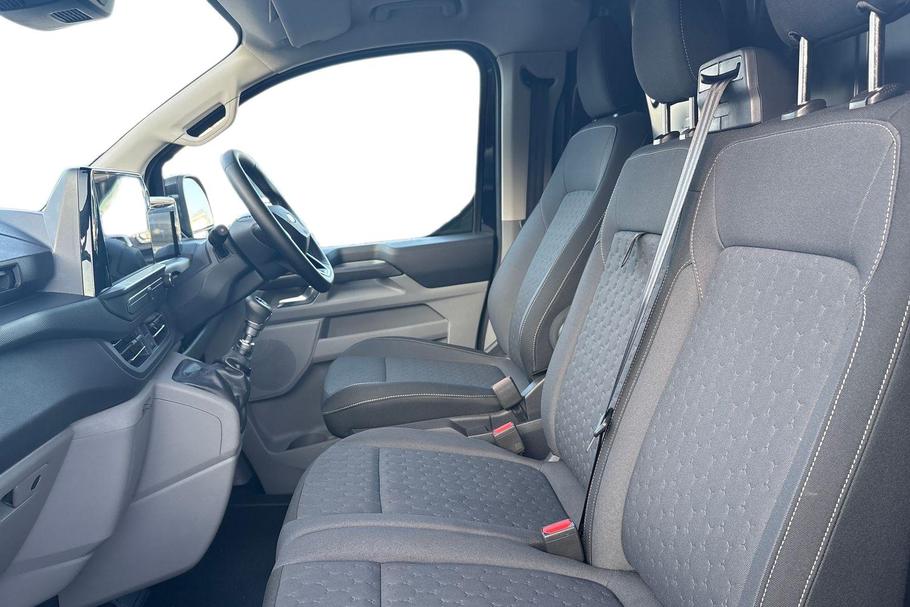 Used Ford TRANSIT CUSTOM WO25UJA 10