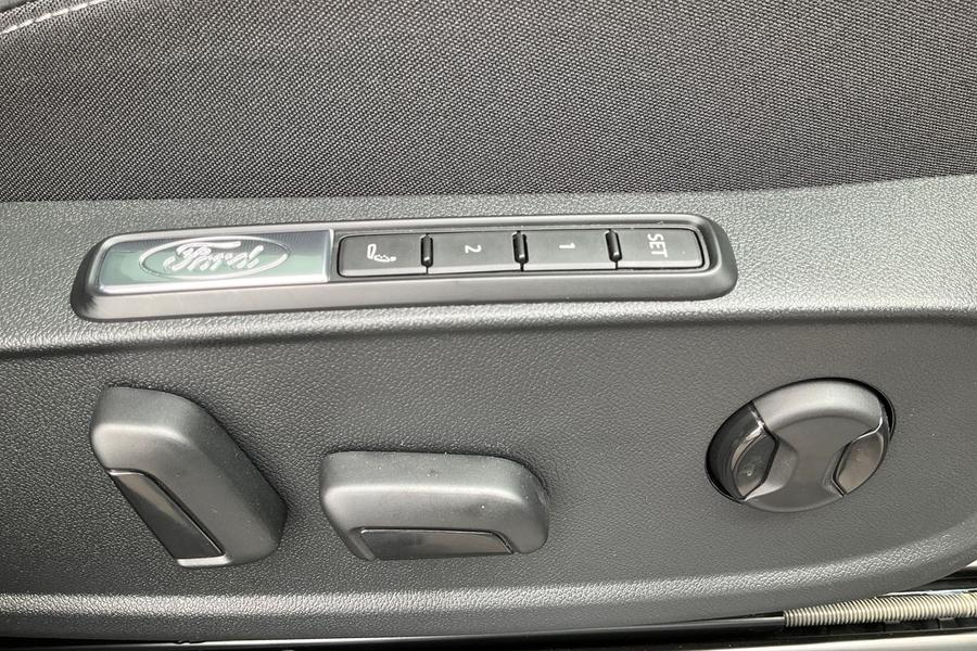 Ford Explorer Photo autoimg-8e096e36c1580ce79868b38b895414a7657f4464.jpg