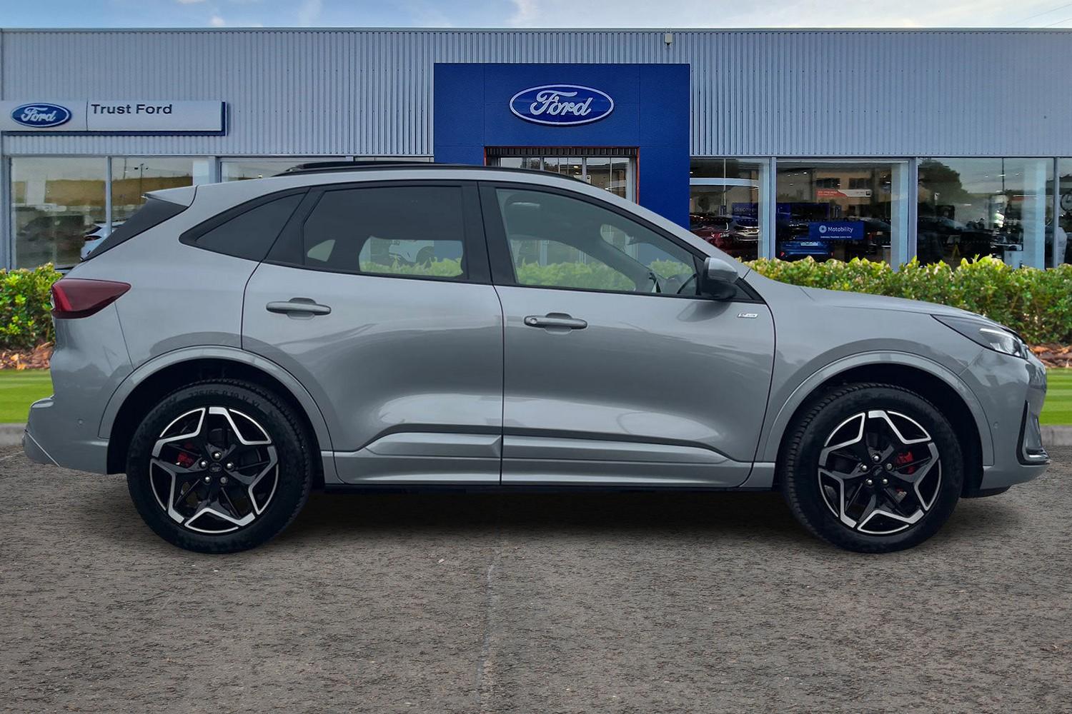 Ford Kuga Photo 2