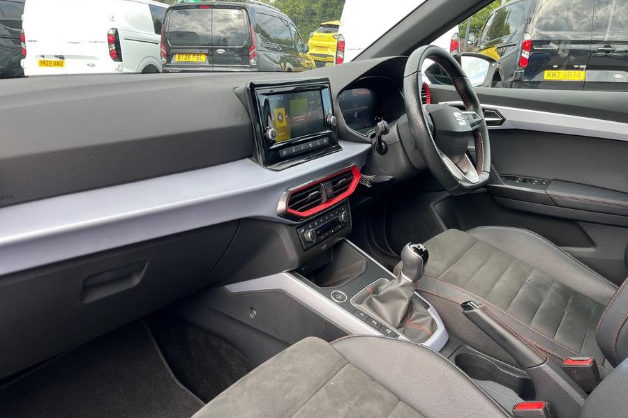 SEAT ARONA Photo autoimg-8e103ffc65e8da6d8330083015e88130a93e0770.jpg
