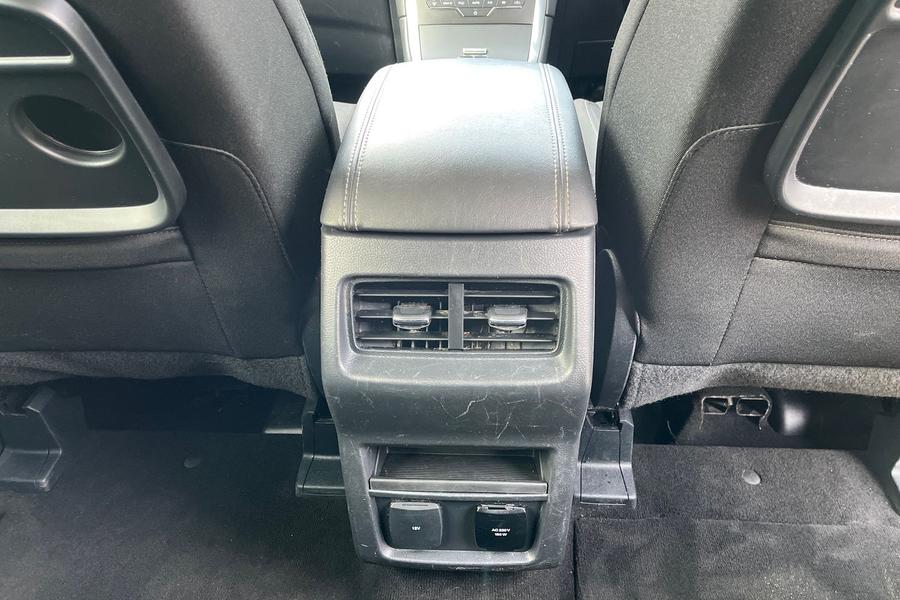 Ford S-Max Photo autoimg-8e120e8b7b3af1f7371f3f9c969dddb88c70fa51.jpg