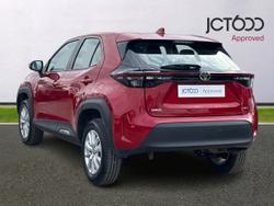 TOYOTA Yaris Cross Photo 3