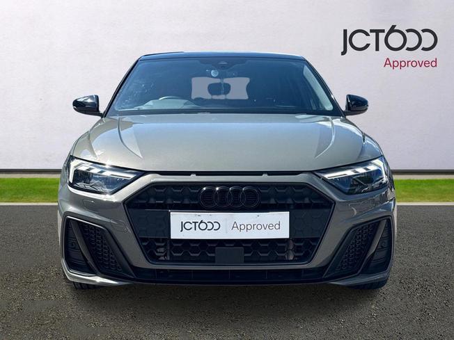 AUDI A1 Photo 8