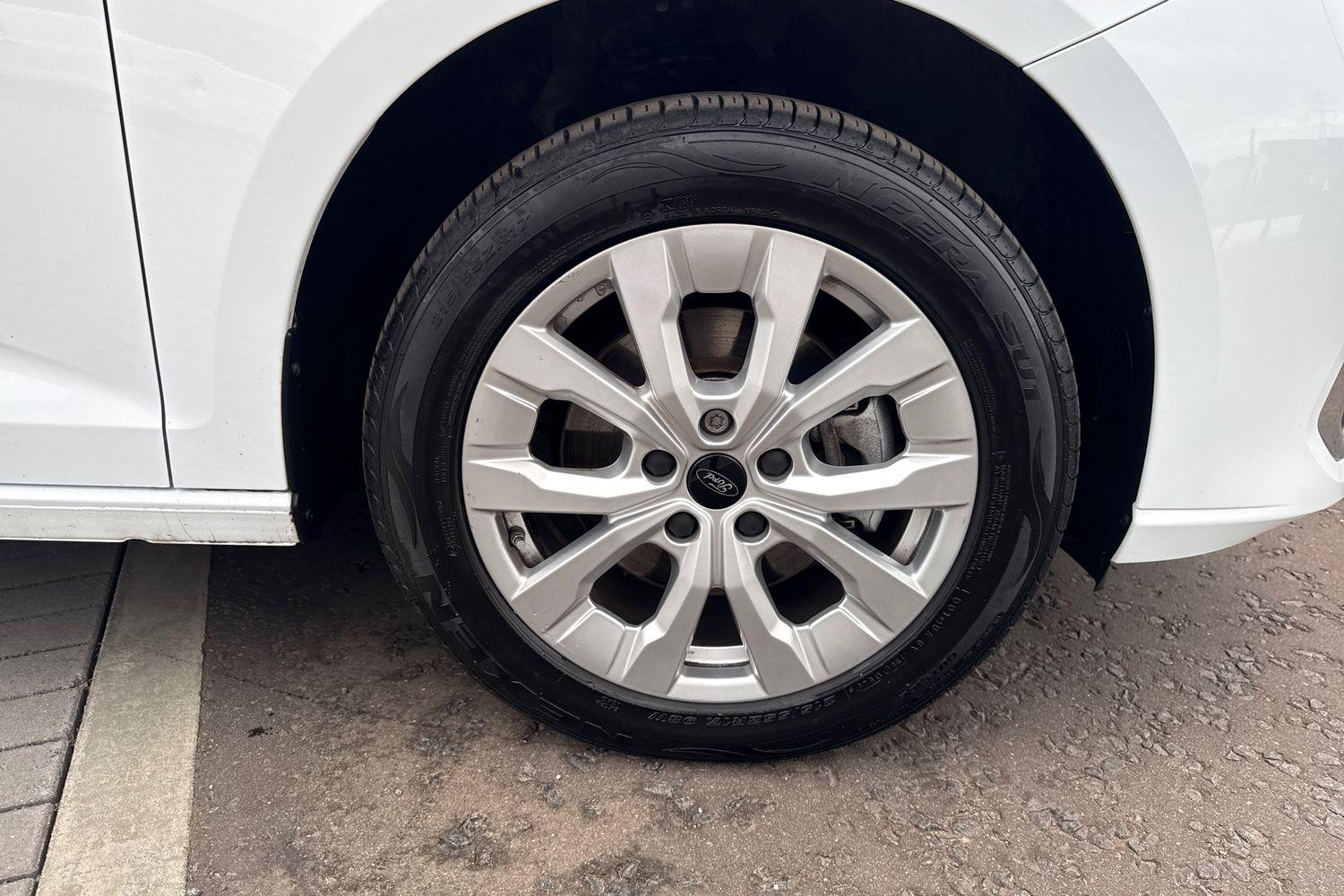 Ford TRANSIT CONNECT Photo 17