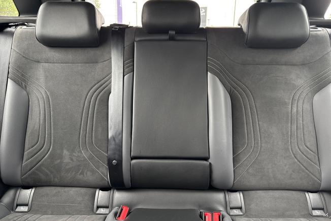 VOLKSWAGEN ID.4 Photo 41