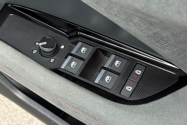 Audi Q3 Photo 33