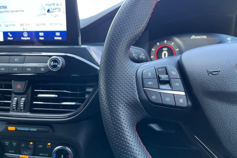 Ford Kuga Photo autoimg-8e2297e11f88835a989e30e789909f62e88d72e3.jpg