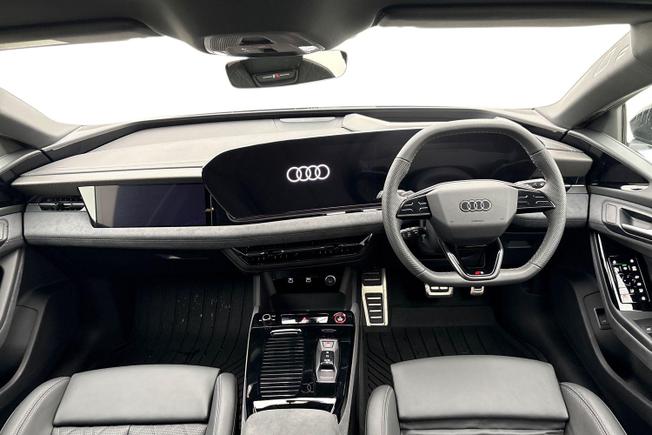 AUDI S6 E-Tron Avant Photo 10