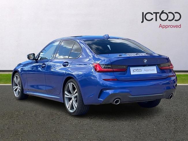 BMW 3 Series Photo 3