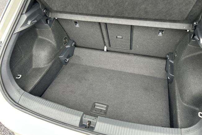 VOLKSWAGEN T-Roc Photo 35