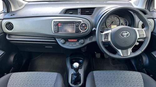 Toyota Yaris Photo autoimg-8e32423595fc84369934a8c145b105d9e1d92da1.jpg