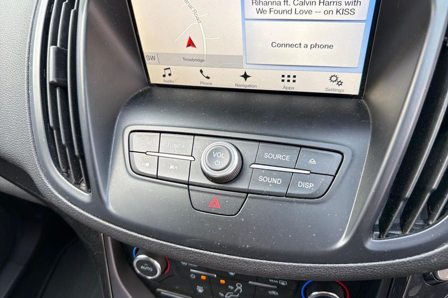 Ford KUGA Photo autoimg-8e32c9834f1d9671c1e003367dbbe75639754195.jpg