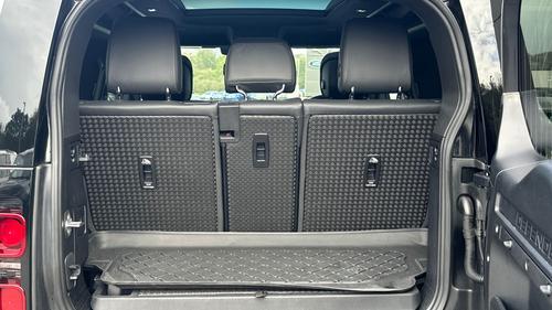 Land Rover Defender Photo autoimg-8e358ab50aea26670134368b07b24f8a28108550.jpg