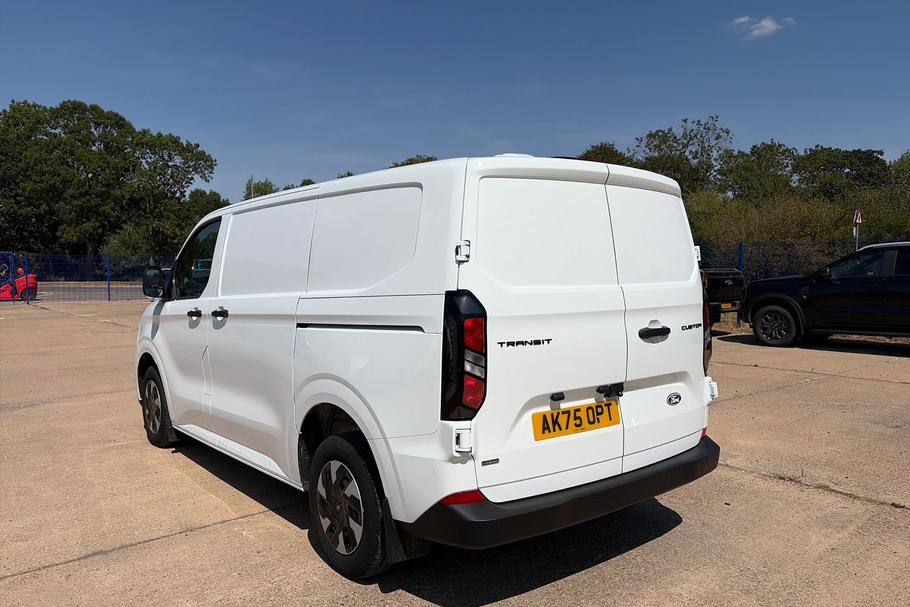 Used Ford TRANSIT CUSTOM AK75OPT 2