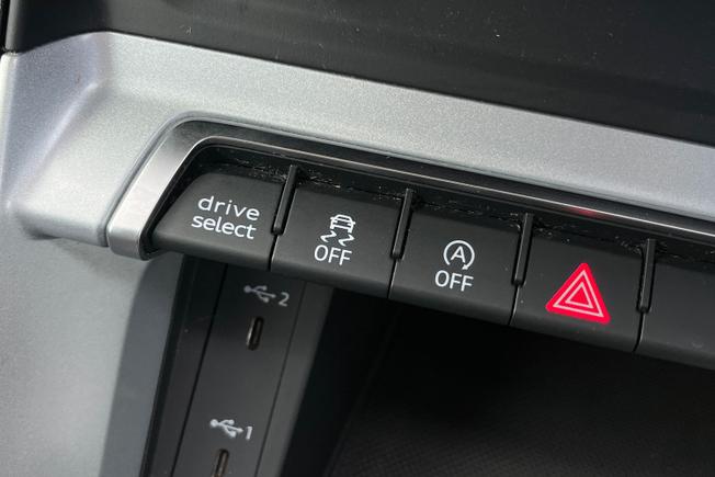AUDI Q3 Photo 33