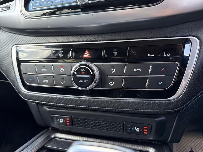 SSANGYONG Rexton Photo 39