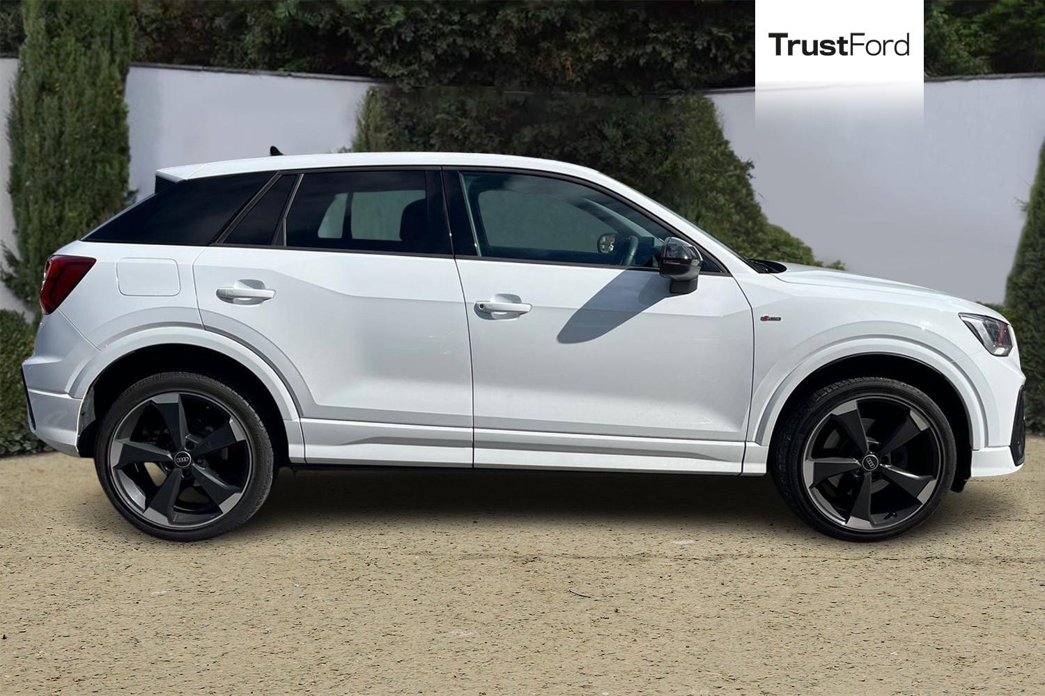 Audi Q2 Photo 2