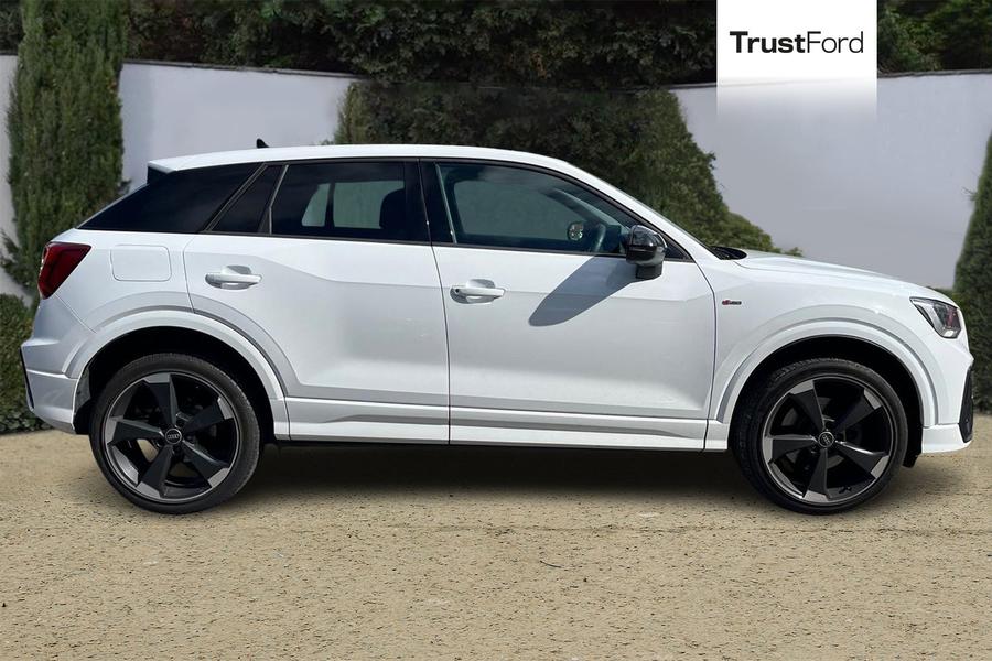 Audi Q2 Photo autoimg-8e40932d692eb0228dd7ef499091f4f146e7e95f.jpg