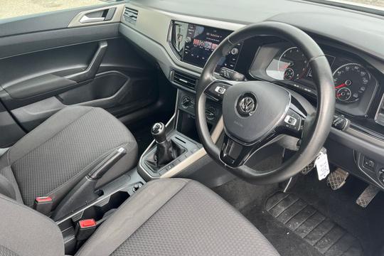 Volkswagen Polo Photo autoimg-8e422c49018a0a04b8de5038200c35ad6781a7b9.jpg