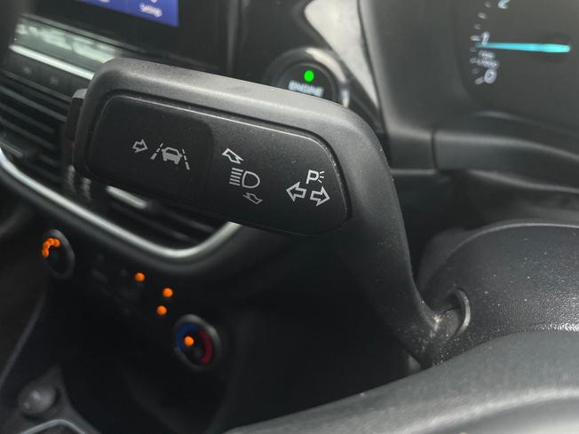 FORD Fiesta Photo 25