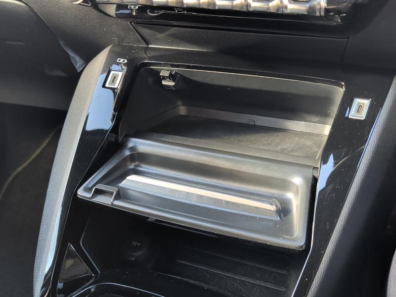 Used Peugeot 2008 KJ25AWO 47