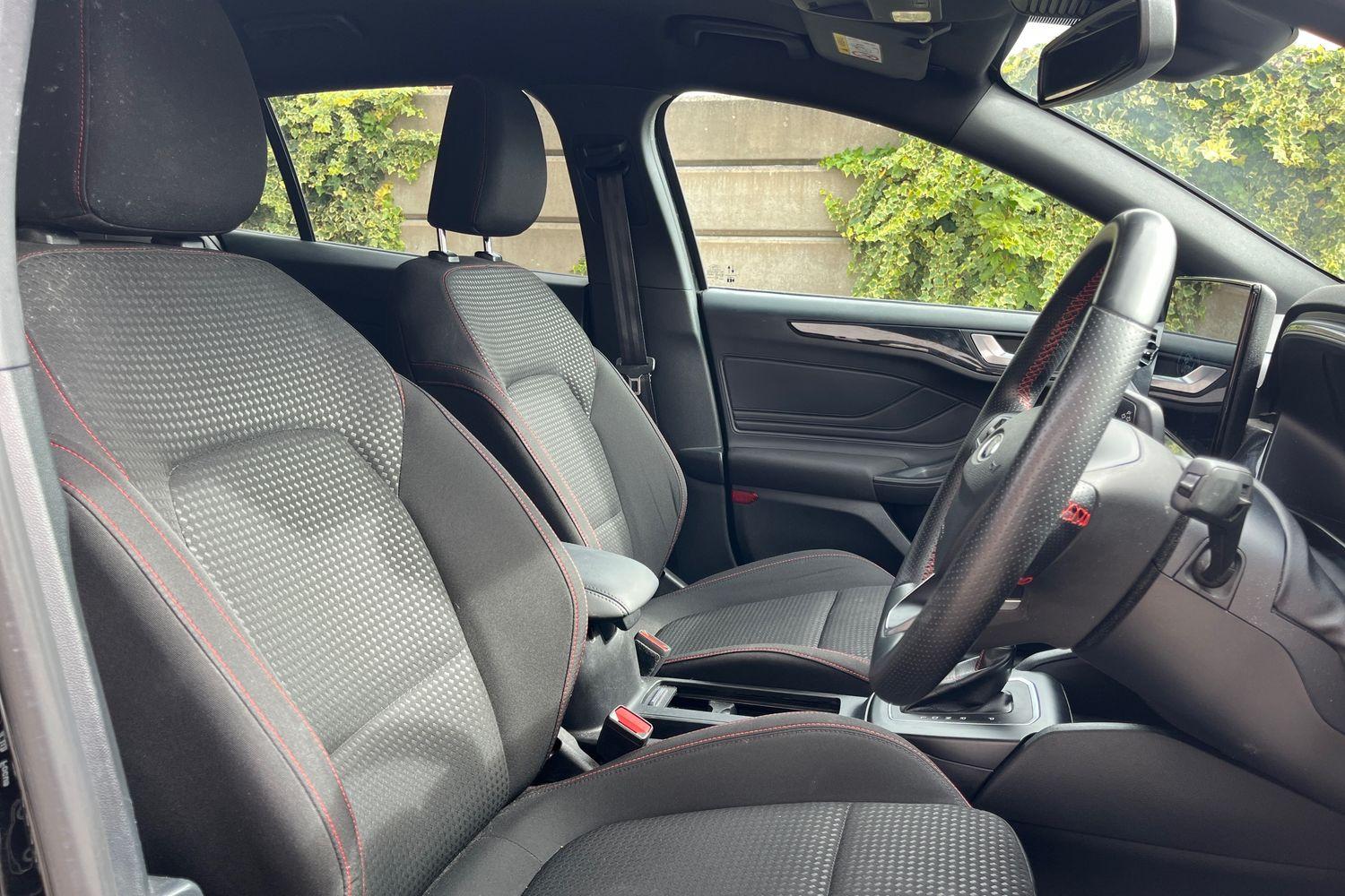 Ford Focus Photo 16