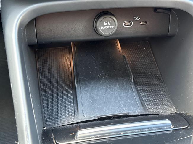 VOLVO C40 Photo 55