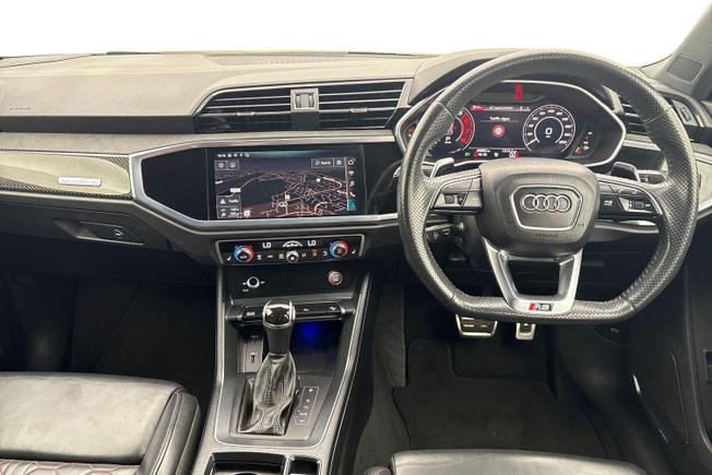 AUDI RS Q3 Photo 10