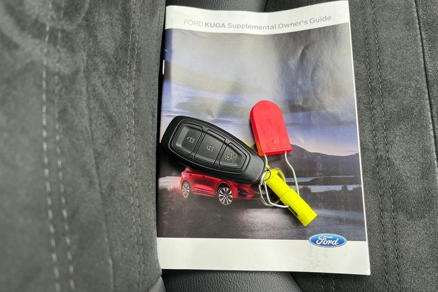 Ford KUGA Photo autoimg-8e46f17bfffdb8a9a1280ac97d9e5b4a925258c8.jpg