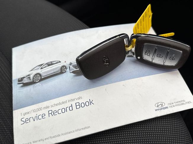 HYUNDAI Ioniq Photo 47