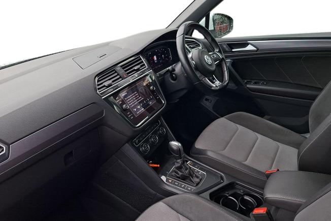 Volkswagen Tiguan Photo 2