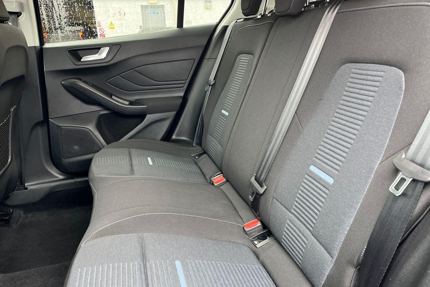 Ford FOCUS Photo 19