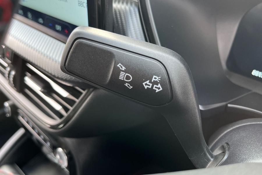 Ford Kuga Photo autoimg-8e55e37a3f35ad396988d9d5494c4f0bc97b87cb.jpg