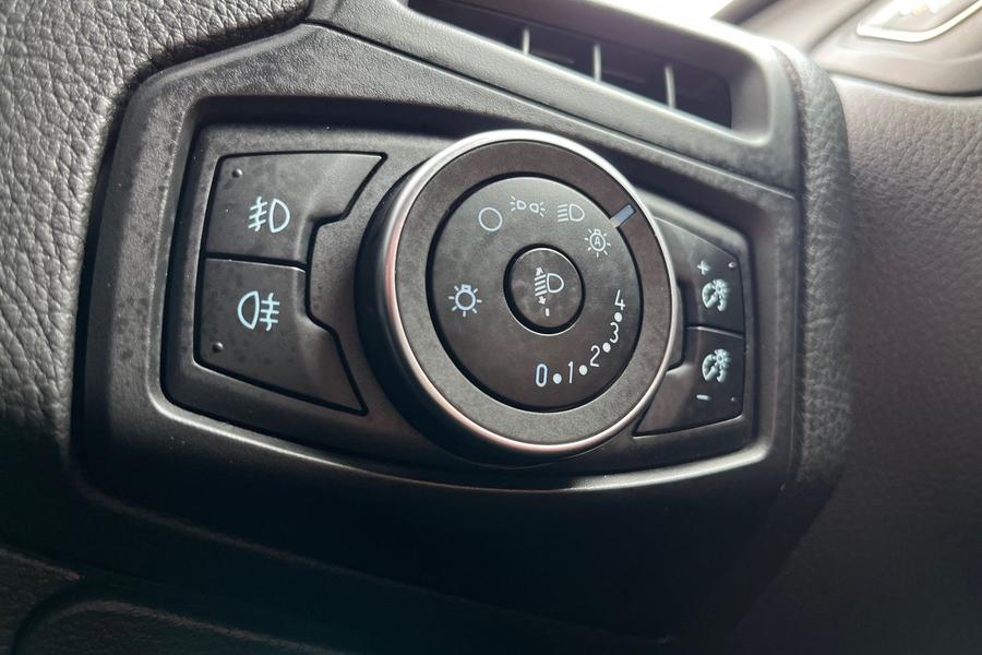 Ford Focus Photo autoimg-8e55fa77269254f2267f93fc095a5847c966ba4c.jpg